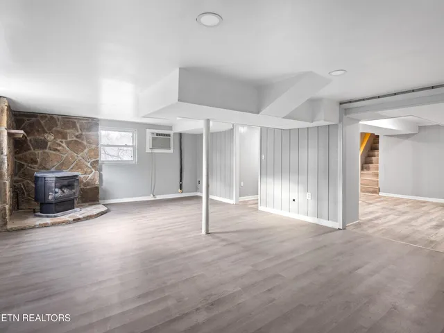 $279,900 | 809 West Ridgecrest Drive, Kingston, TN 37763