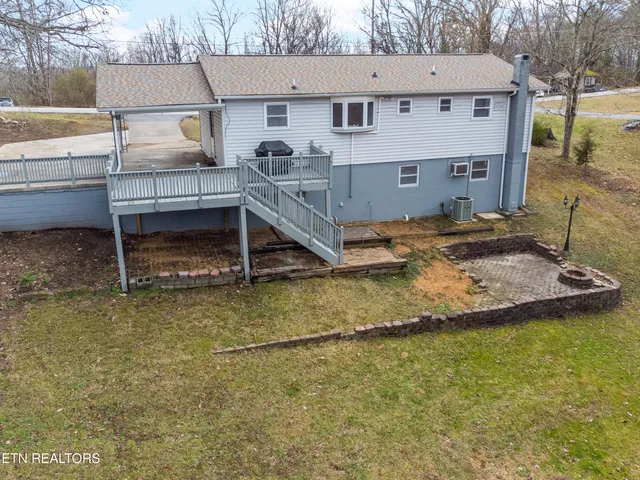 $279,900 | 809 West Ridgecrest Drive, Kingston, TN 37763