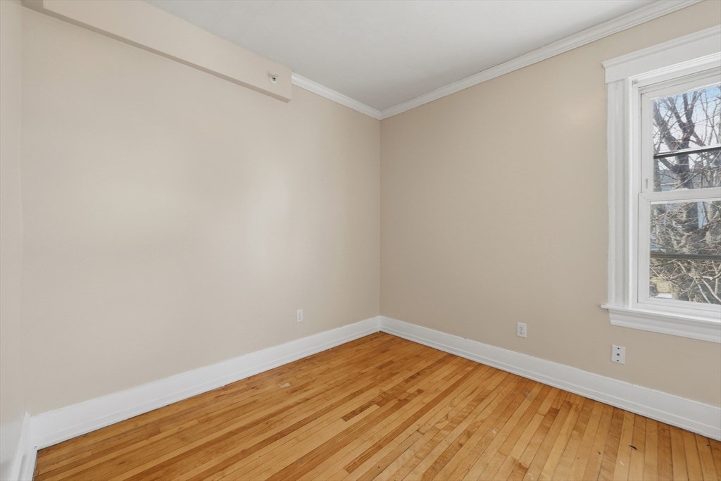 66 Upsala Street Worcester, MA 01607 - Photo 12 of 31