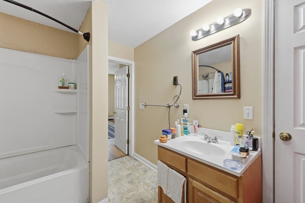 66 Upsala Street Worcester, MA 01607 - Photo 26 of 31