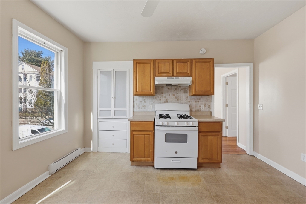 66 Upsala Street Worcester, MA 01607 - Photo 6 of 31