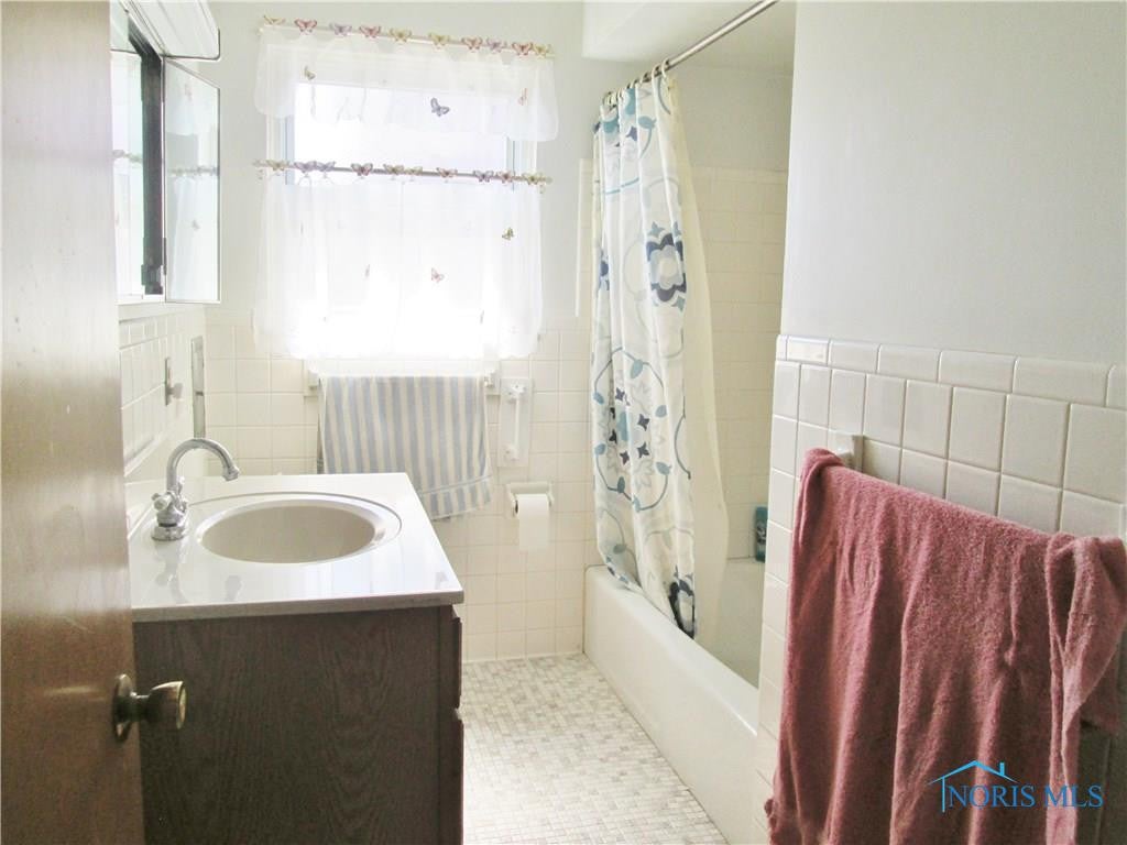 4230 Packard Road Toledo, OH 43612 - Photo 12 of 14 Gallery Image 12
