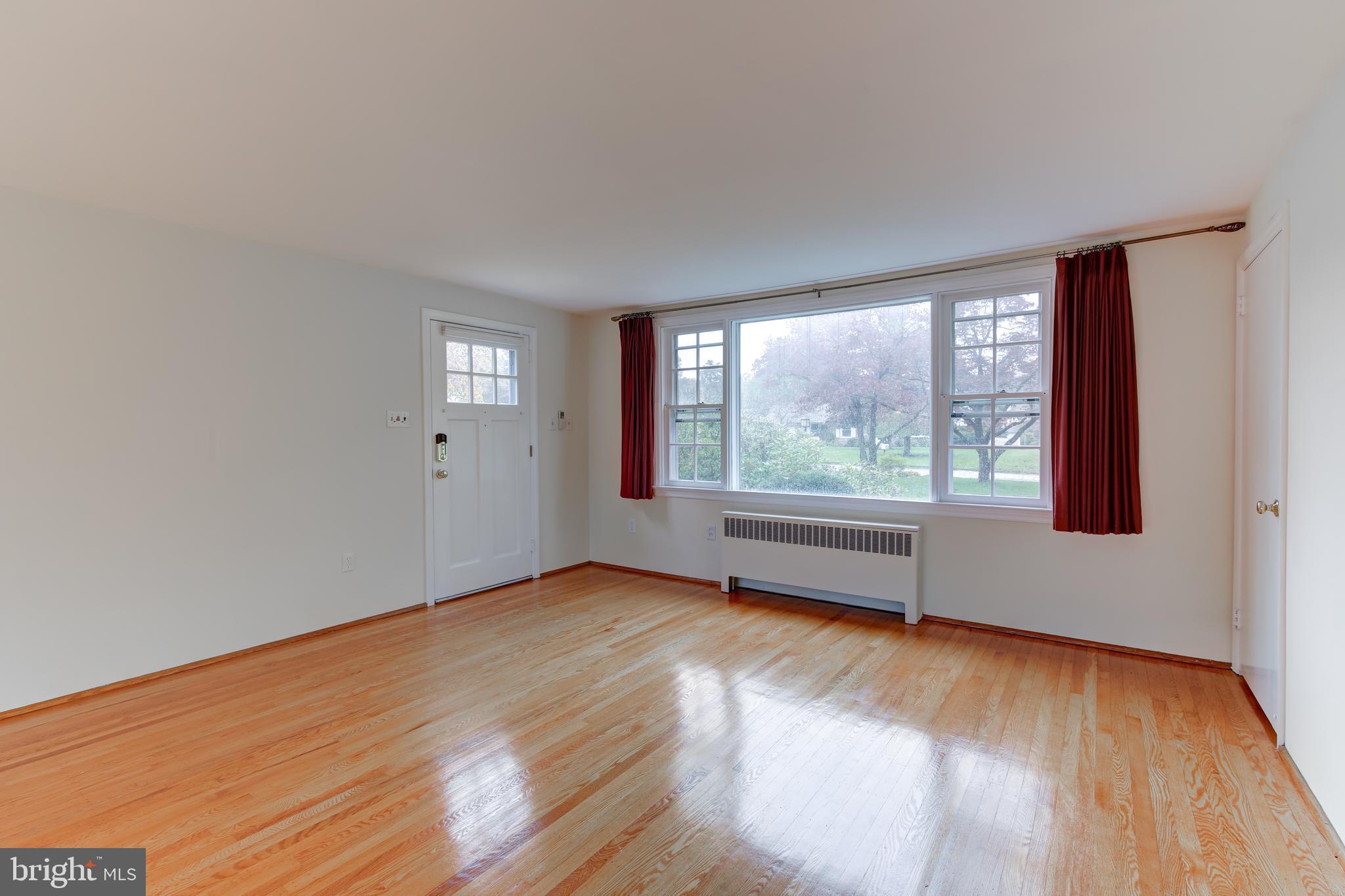 3434 Tyson Road Newtown Square, PA 19073 - Photo 14 of 70 Living room entrance