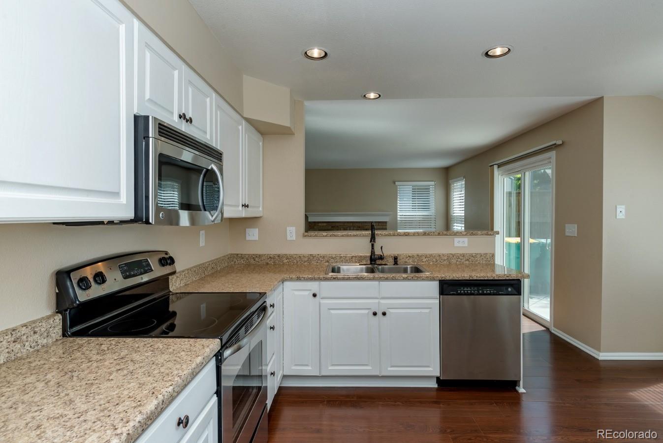 9987 Spring Hill Lane Highlands Ranch, CO 80129 - Photo 12 of 35 Gallery Image 12