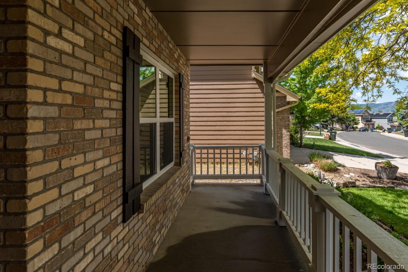 9987 Spring Hill Lane Highlands Ranch, CO 80129 - Photo 4 of 35 Gallery Image 4