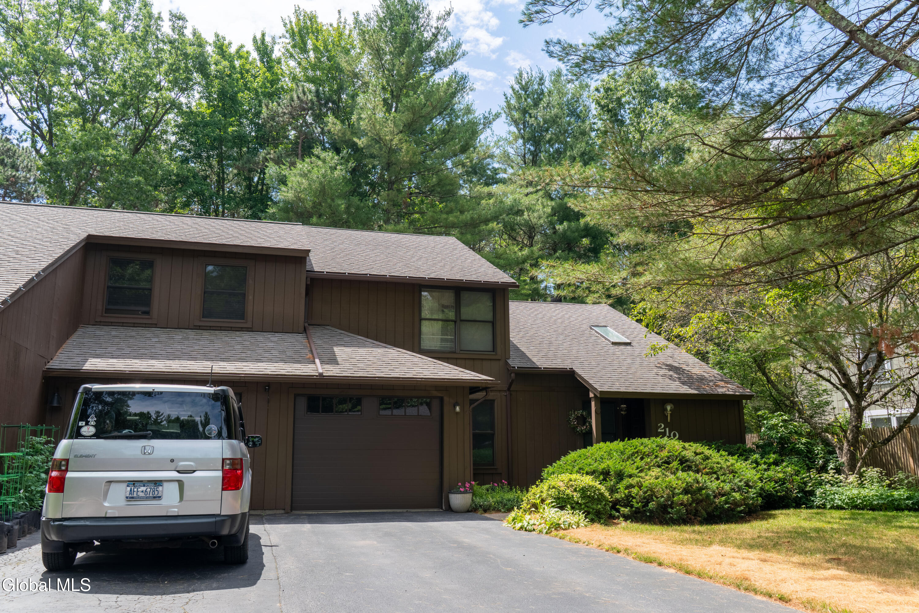 210 Thimbleberry Road Ballston Spa, NY 12020 - Photo 2 of 26 Thimbleberry Rd
