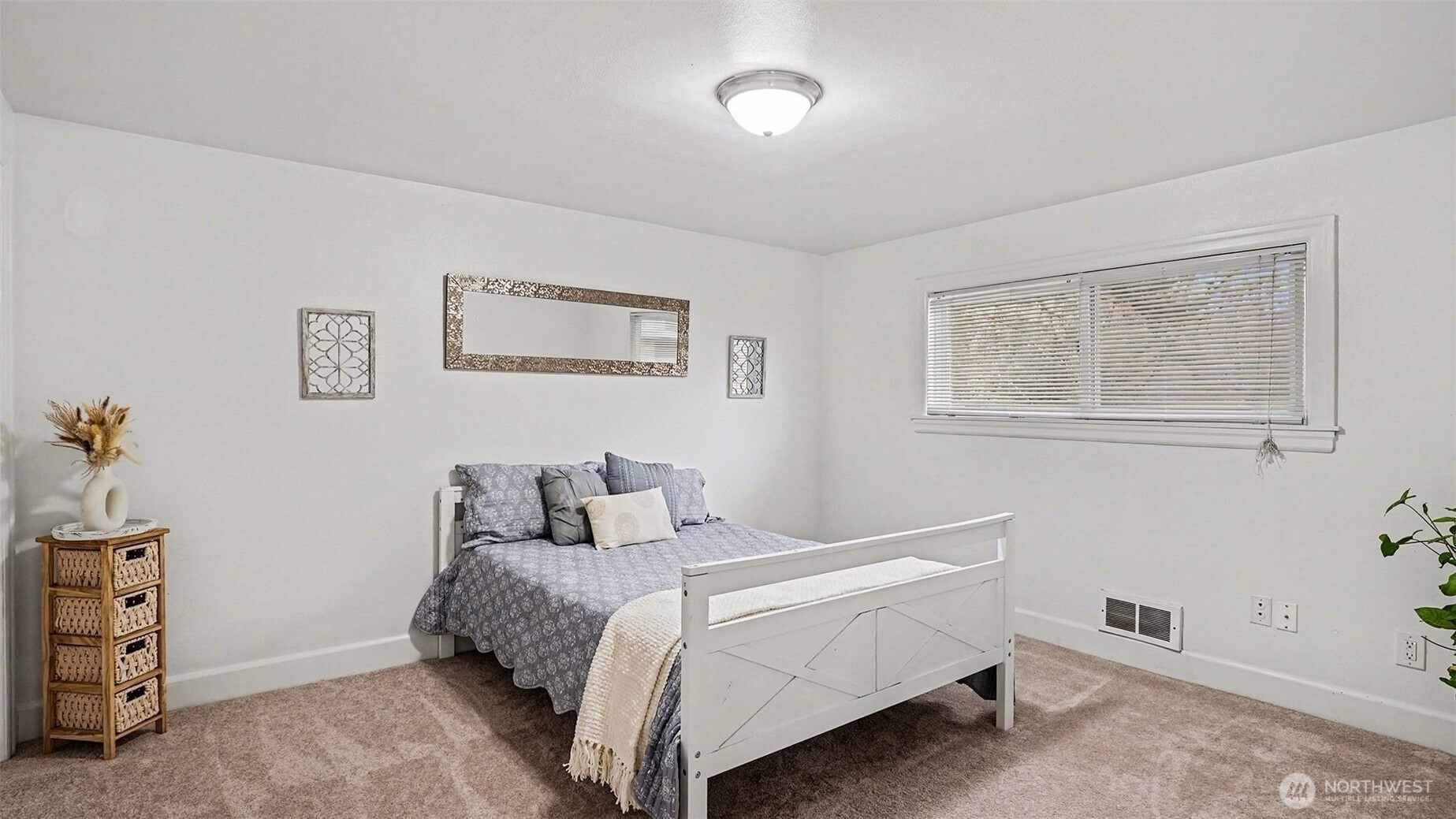 544 Simons Road Monroe, WA 98272 - Photo 17 of 34 a bedroom with a bed and a window