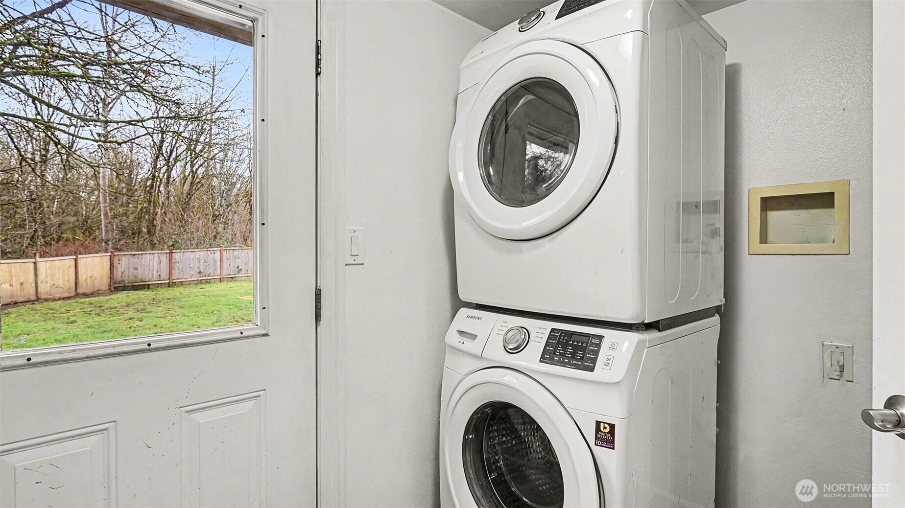 544 Simons Road Monroe, WA 98272 - Photo 23 of 34 a utility room with dryer and washer