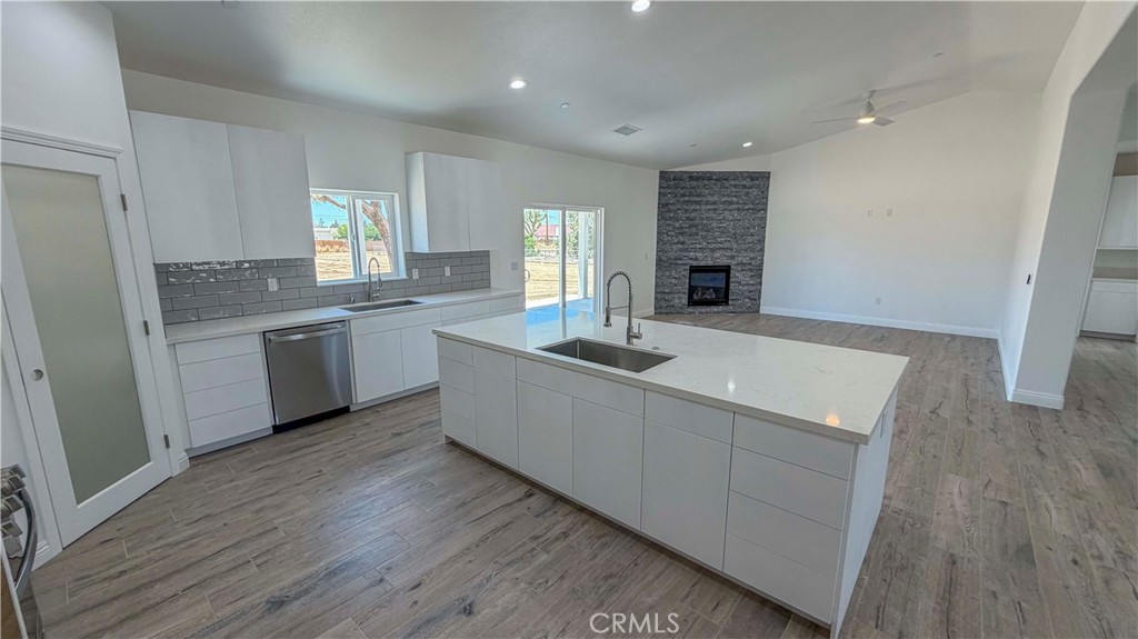 14416 Ricaree Road Apple Valley, CA 92307 - Photo 10 of 32