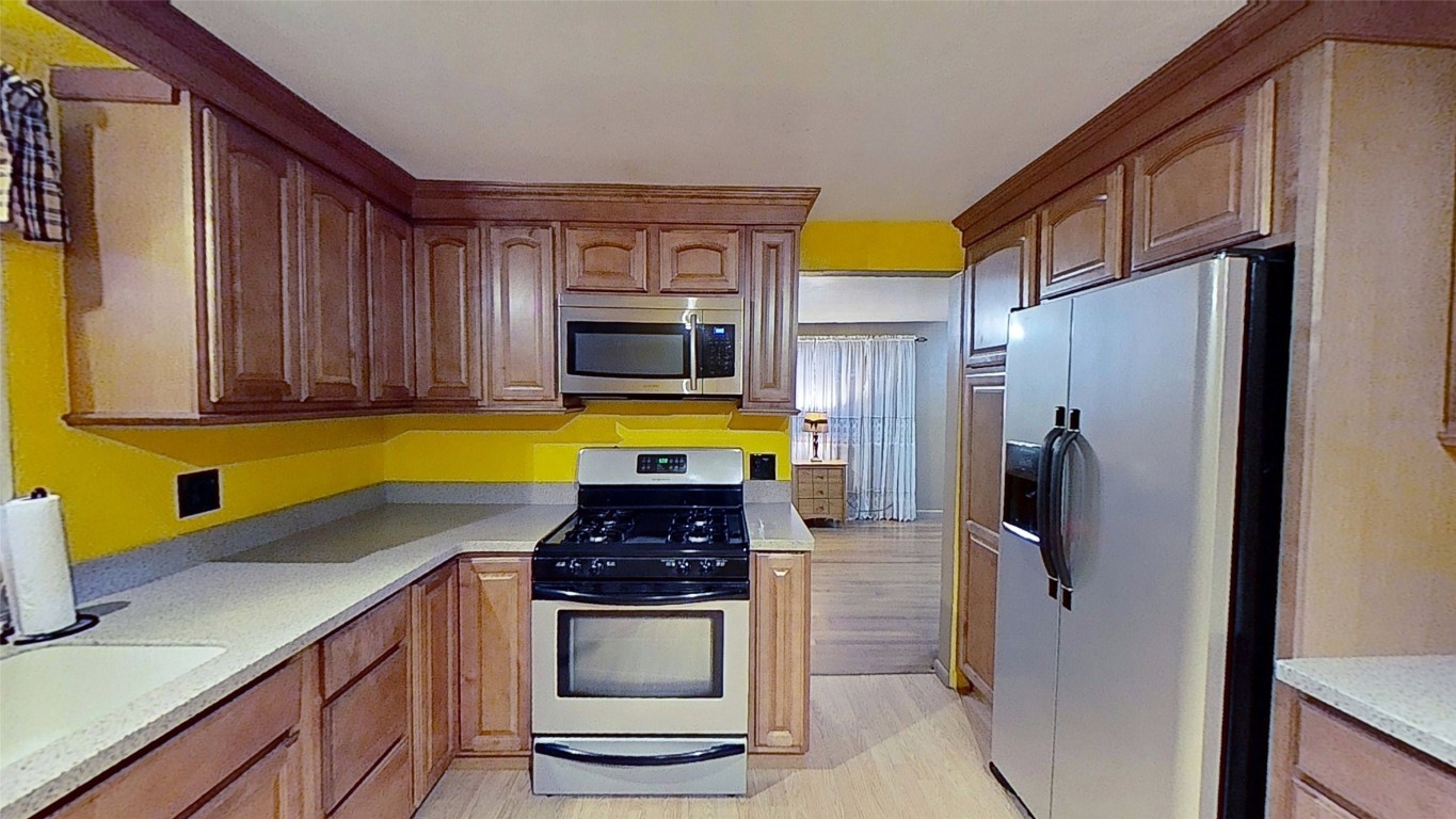 2831 Country Club Road Endwell, NY 13760 - Photo 4 of 13 Gallery Image 4