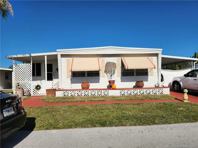 $119,000 | 215 Southeast Trafalgar Terrace, Stuart, FL 34994