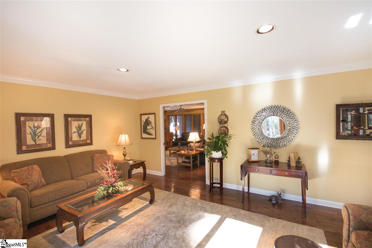 303 Hammett Road Greer, SC 29650 - Photo 8 of 25 Gallery Image 8
