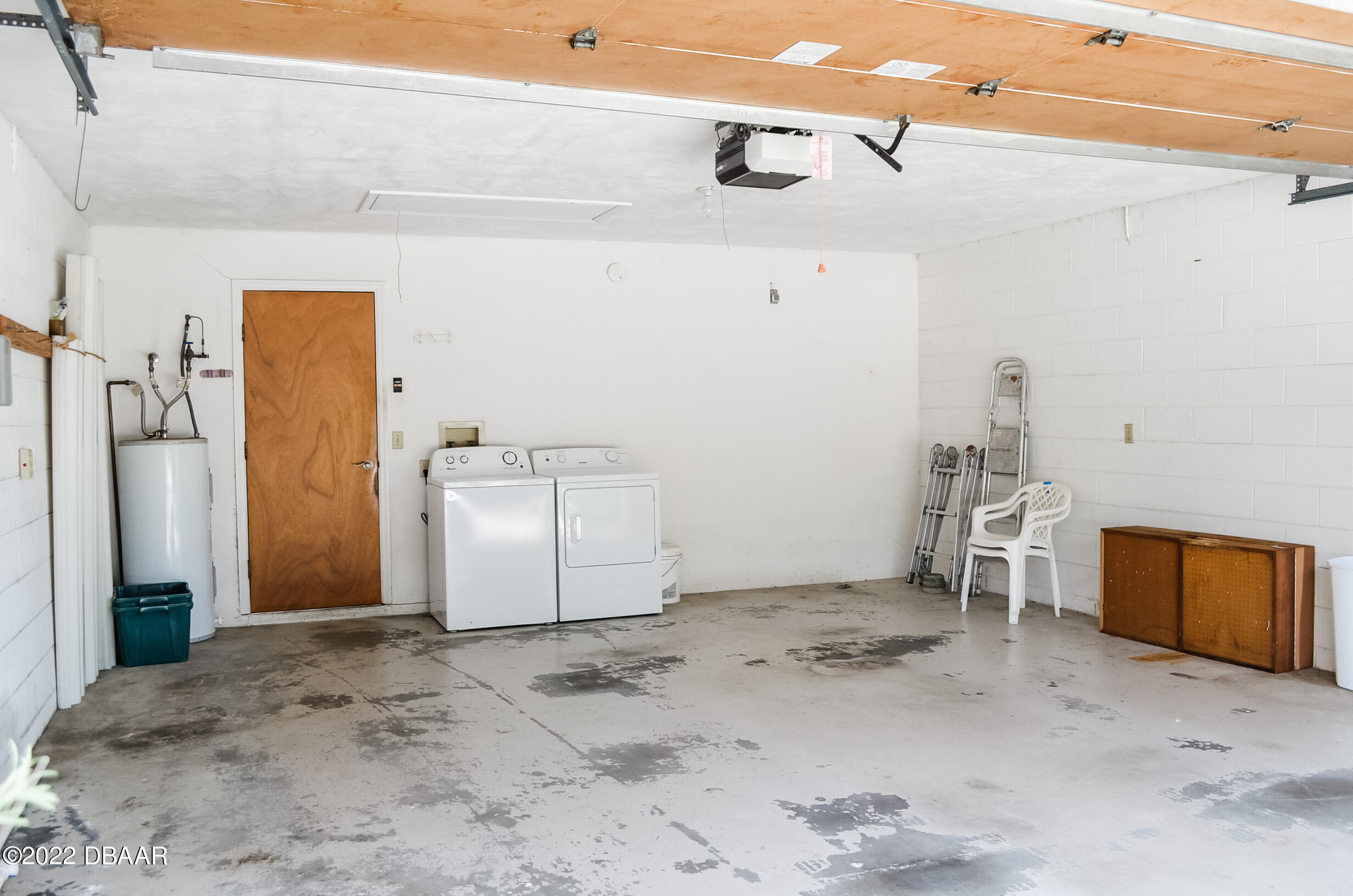 620 Newton Road Port Orange, FL 32127 - Photo 17 of 24 Garage