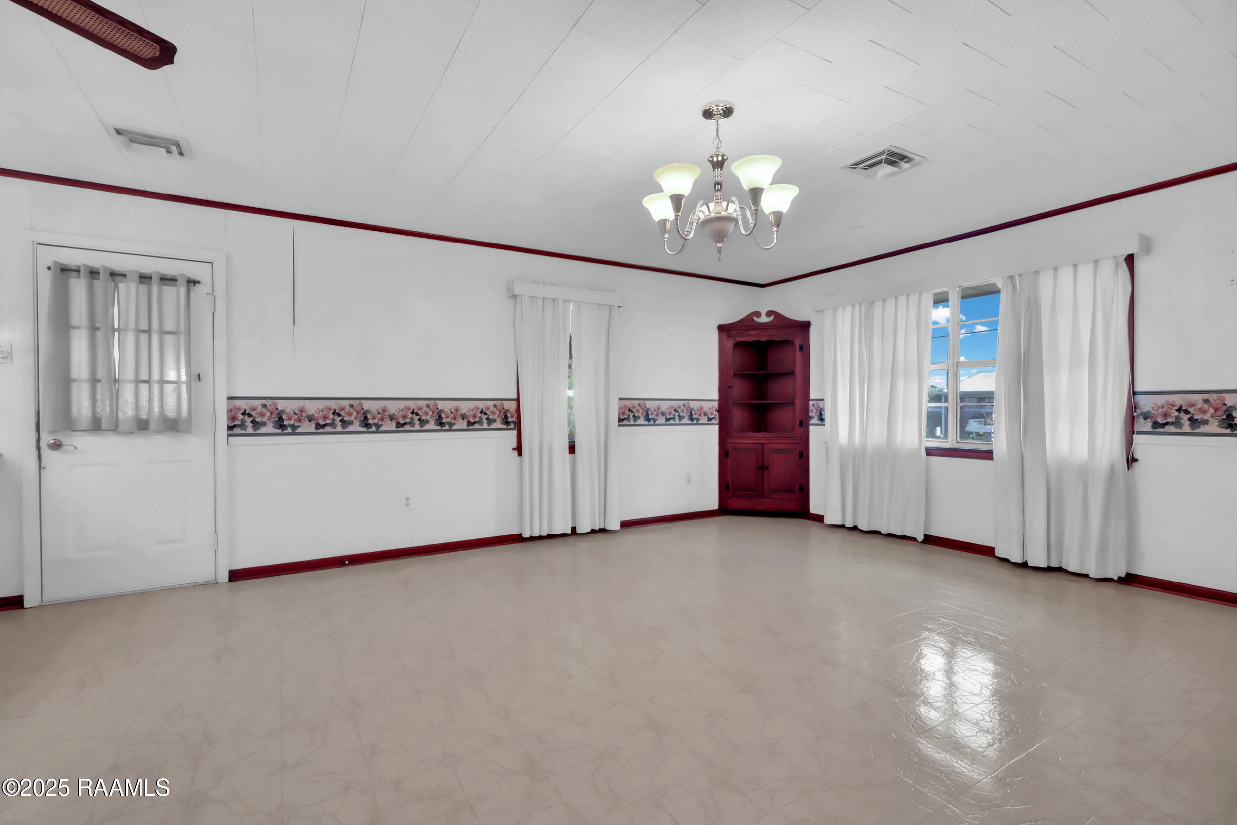 115 Rayland Street Lafayette, LA 70506 - Photo 3 of 22 3_img_9802