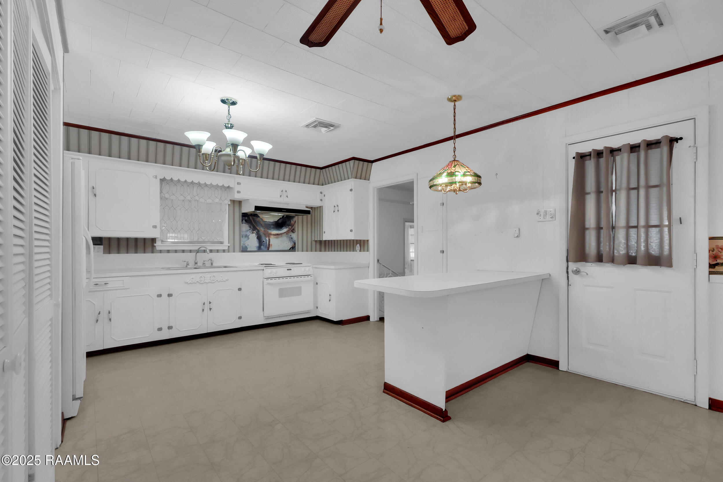 115 Rayland Street Lafayette, LA 70506 - Photo 6 of 22 6_img_9808