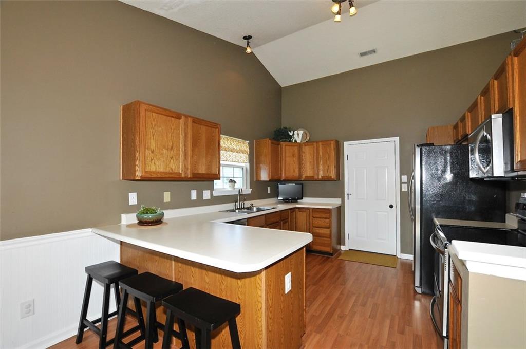 12823 Ramsgate Court Fishers, IN 46038 - Photo 7 of 24 Gallery Image 7