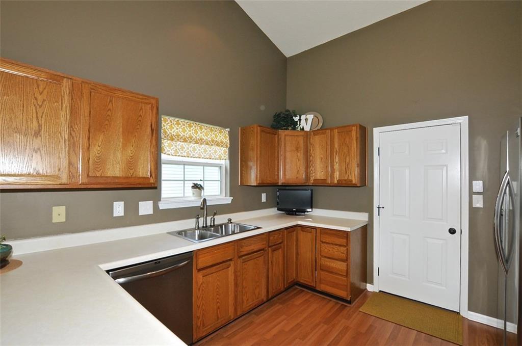 12823 Ramsgate Court Fishers, IN 46038 - Photo 8 of 24 Gallery Image 8
