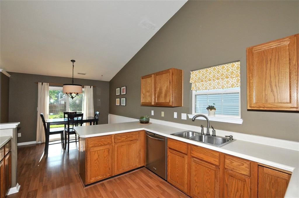 12823 Ramsgate Court Fishers, IN 46038 - Photo 9 of 24 Gallery Image 9