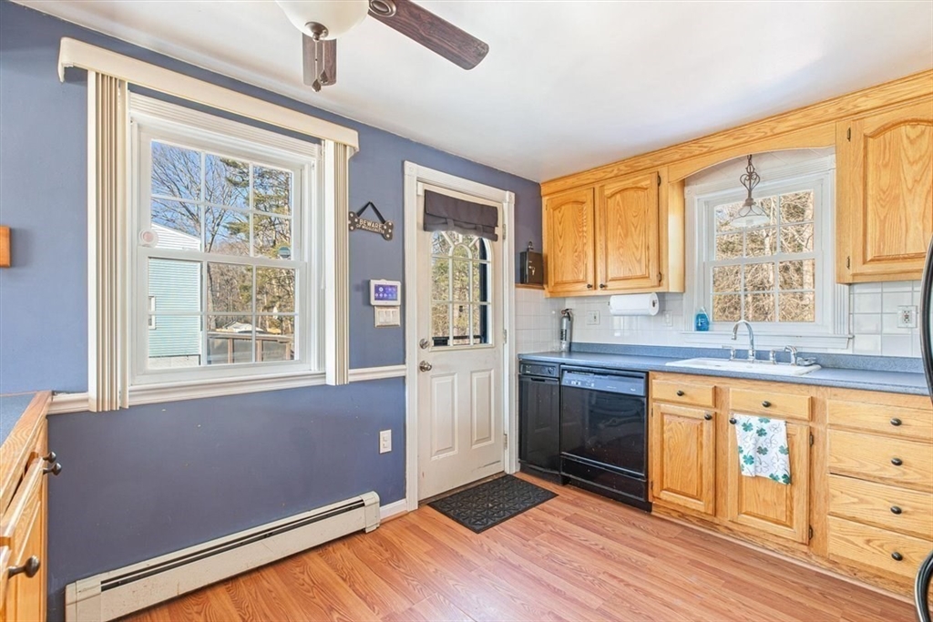 31 Hillsdale Road Holbrook, MA 02343 - Photo 5 of 30 Gallery Image 5