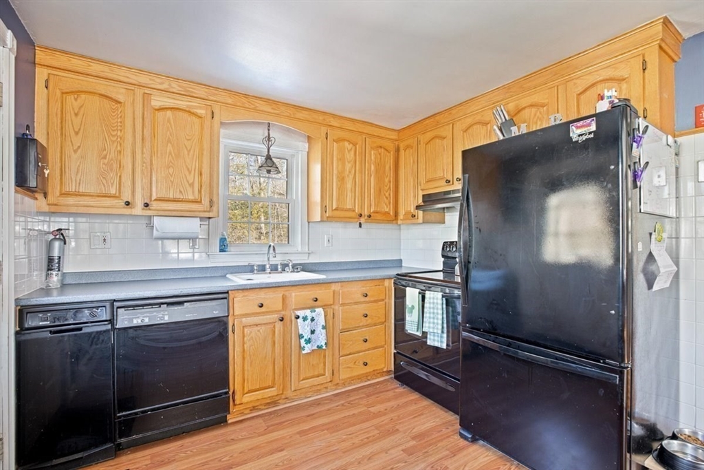 31 Hillsdale Road Holbrook, MA 02343 - Photo 6 of 30 Gallery Image 6