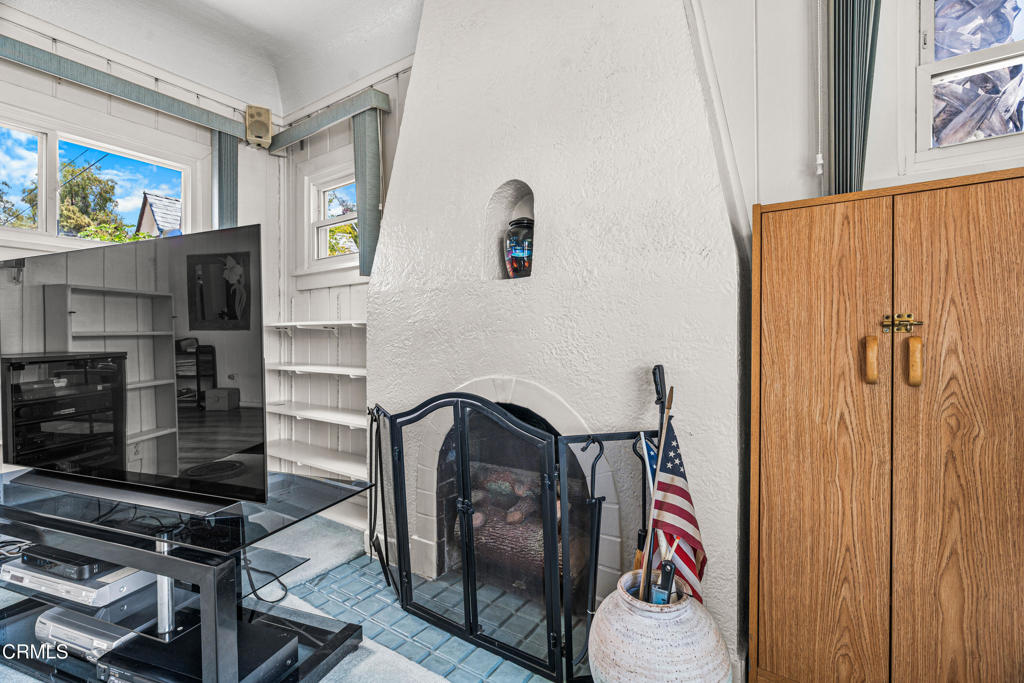 861 Monterey Road Glendale, CA 91206 - Photo 13 of 48 861 Monterey-9