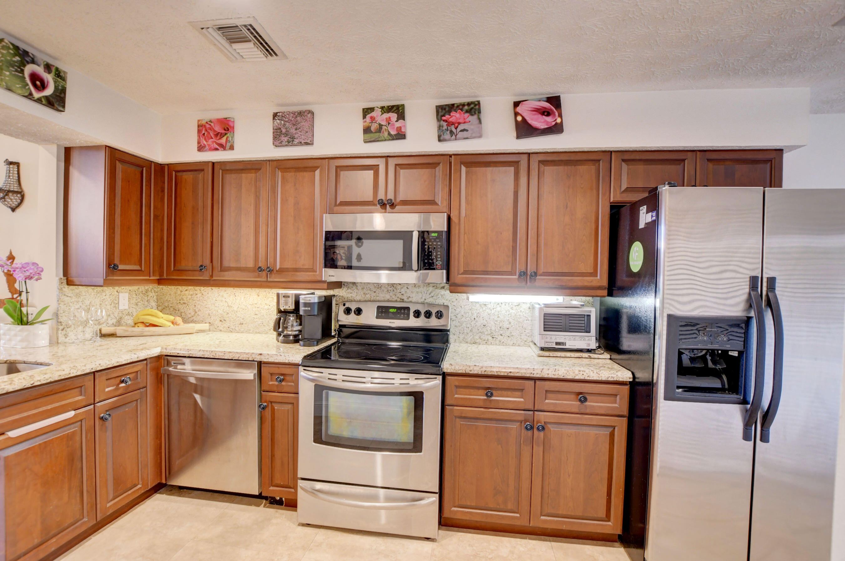 22588 Meridiana Drive Boca Raton, FL 33433 - Photo 13 of 36 13_ebf_3692and4more