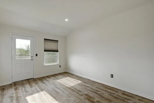 $1,800 | 173 Rafe Court, Kyle, TX 78640