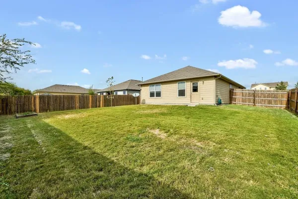 $1,800 | 173 Rafe Court, Kyle, TX 78640
