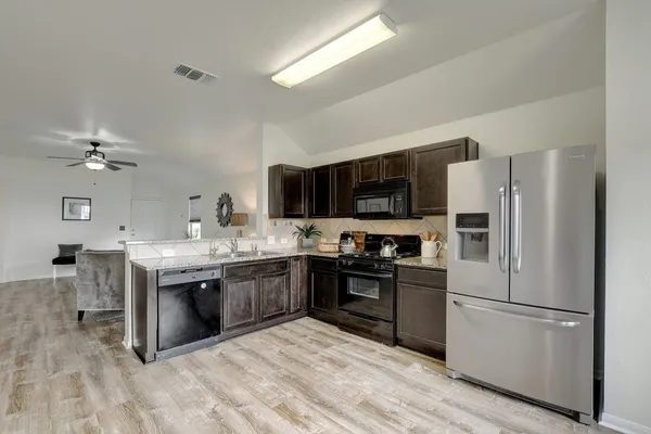$1,800 | 173 Rafe Court, Kyle, TX 78640