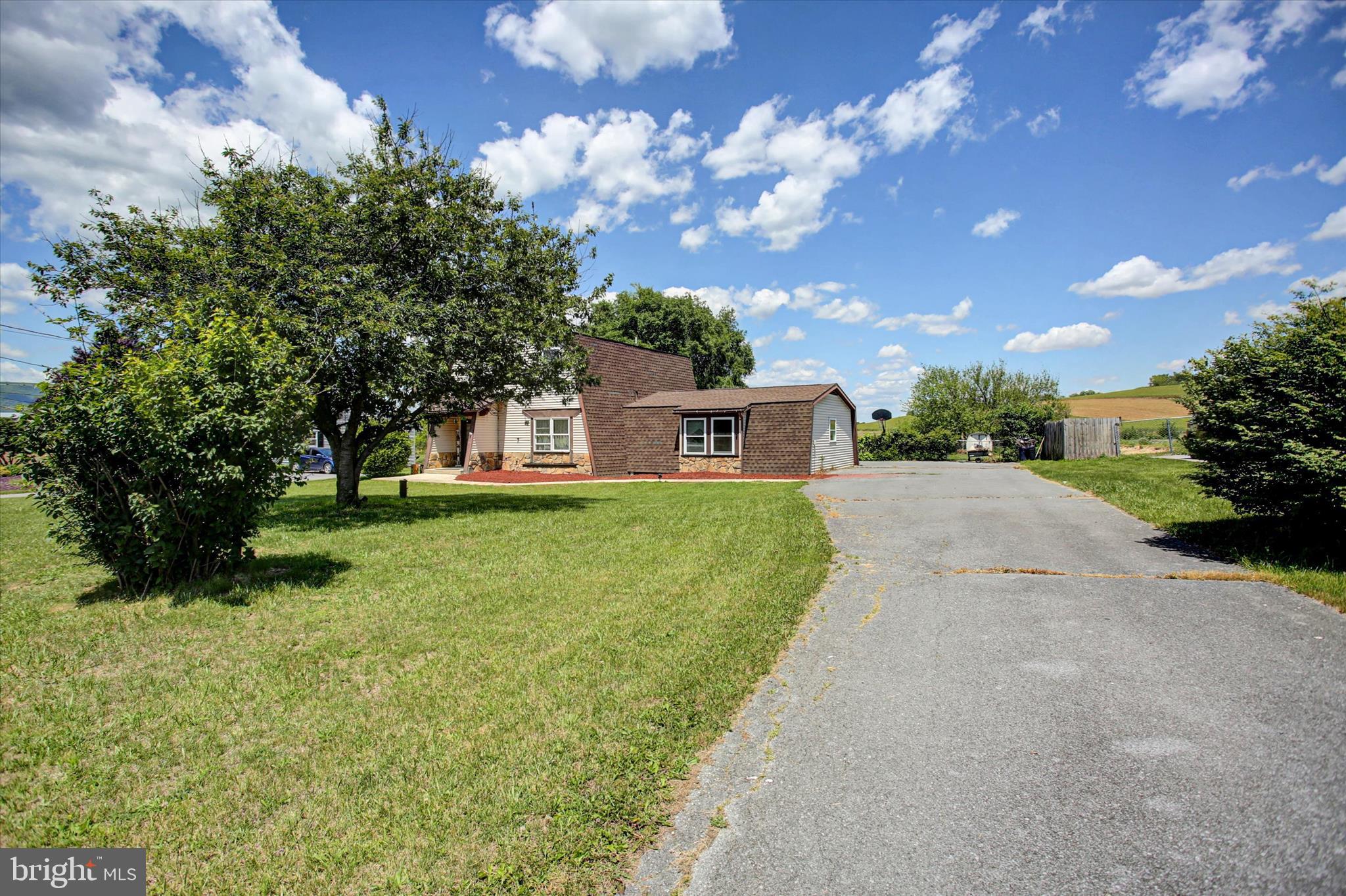 4521 Fort McCord Road Chambersburg, PA 17202 - Photo 3 of 35