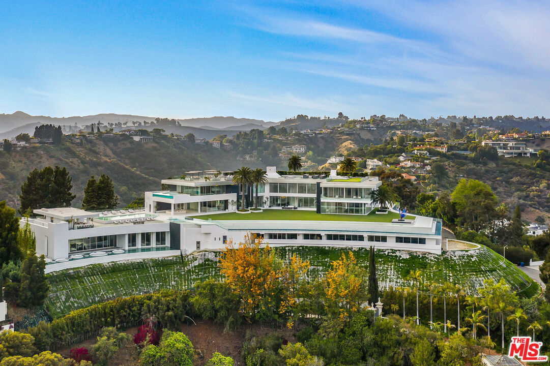 944 Airole Way Los Angeles, CA 90077 - Photo 29 of 30