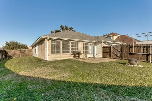 $459,900 | 1220 Shady Elm Lane, Lewisville, TX 75067