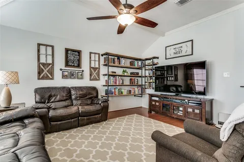 $465,000 | 1220 Shady Elm Lane, Lewisville, TX 75067