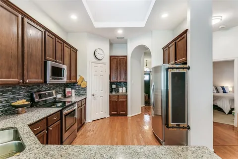 $459,900 | 1220 Shady Elm Lane, Lewisville, TX 75067