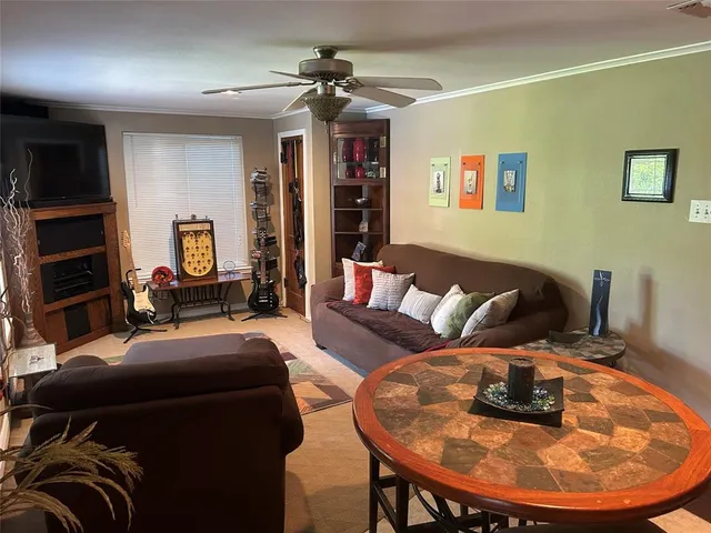 $575,000 | 625 North Bailey Avenue, Fort Worth, TX 76107