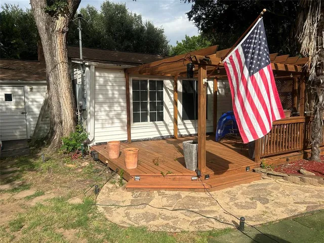 $575,000 | 625 North Bailey Avenue, Fort Worth, TX 76107