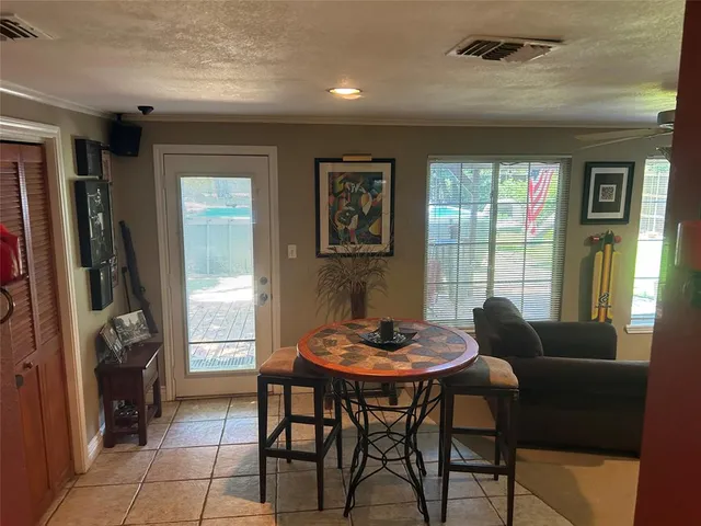 $575,000 | 625 North Bailey Avenue, Fort Worth, TX 76107