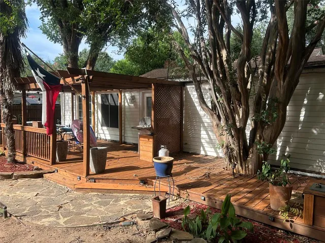 $575,000 | 625 North Bailey Avenue, Fort Worth, TX 76107