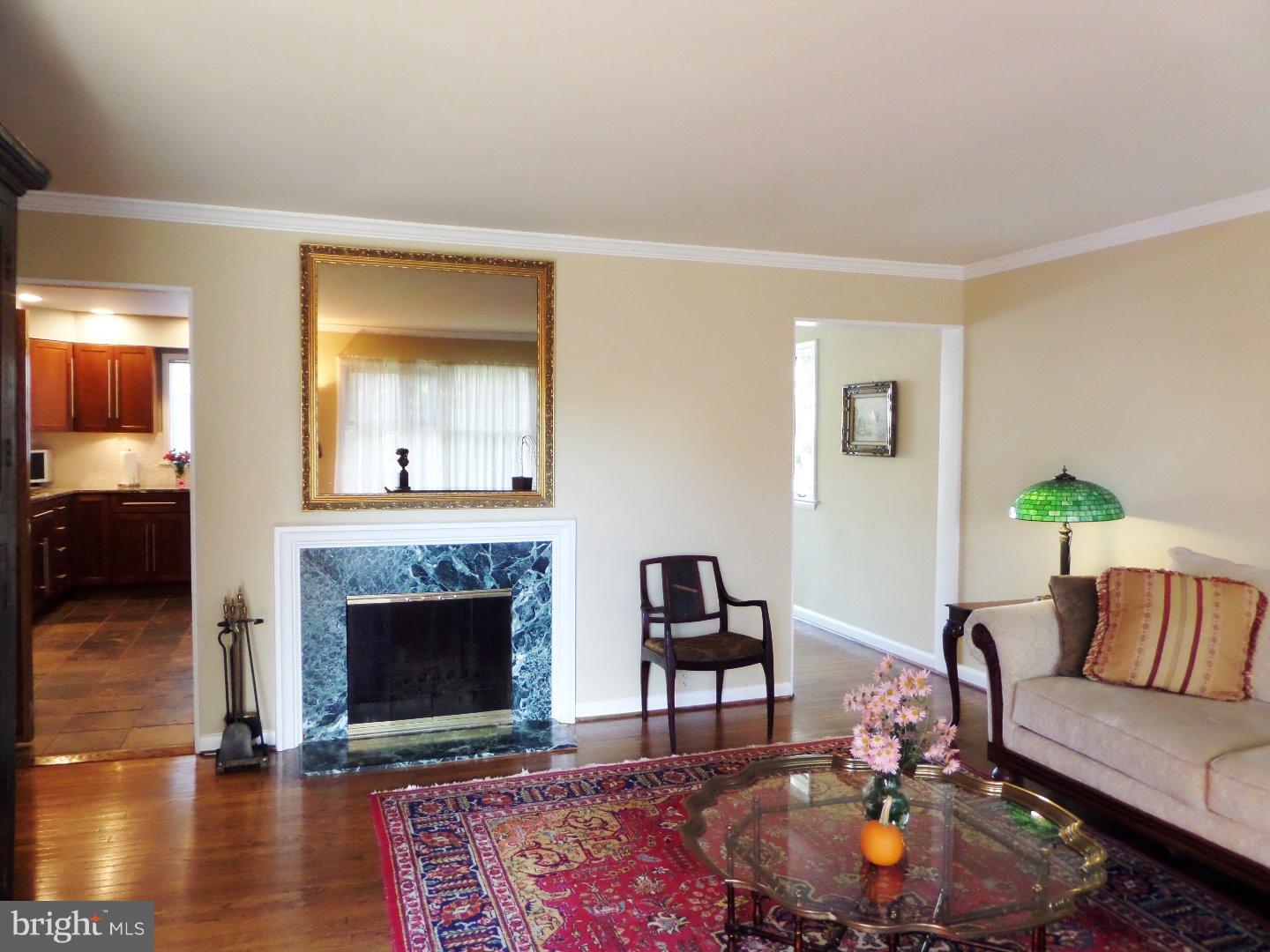 2019 Cross Road Glenside, PA 19038 - Photo 4 of 25 Living Room