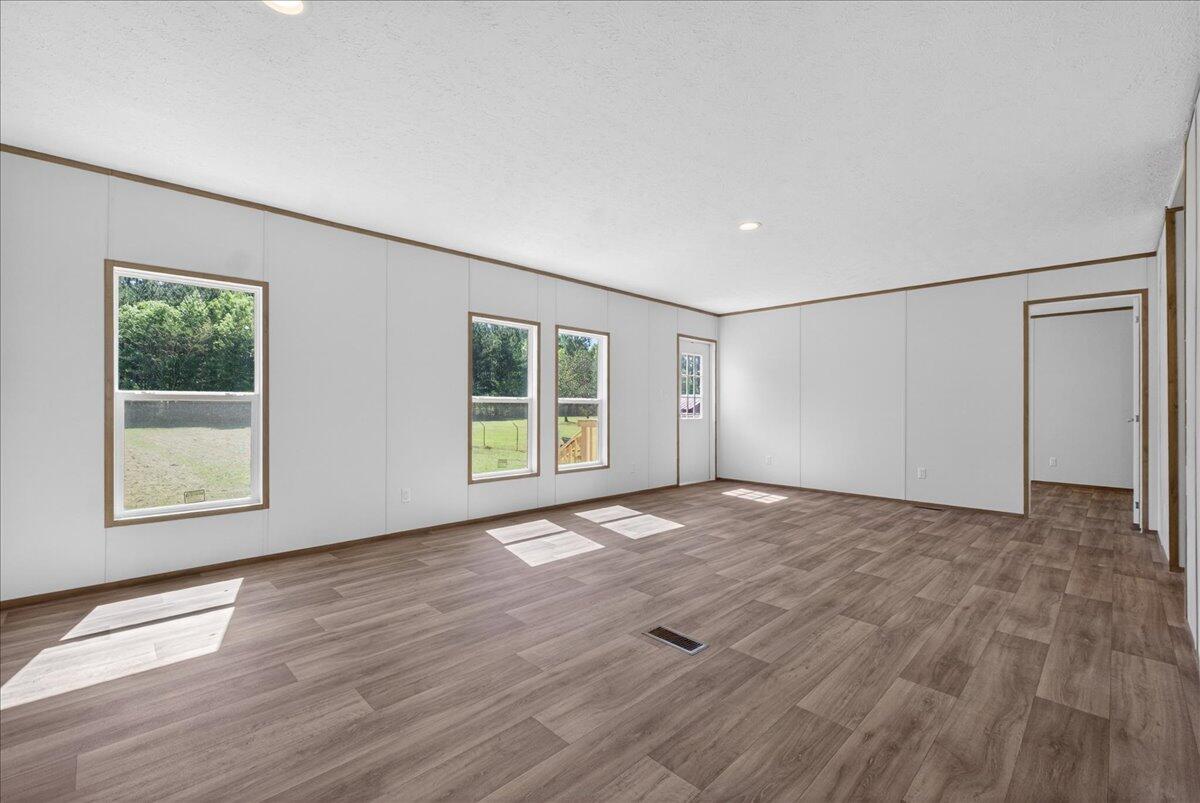 348 Plowground Road Cross, SC 29436 - Photo 22 of 47 20-Taylor Ragusett - DSC01916