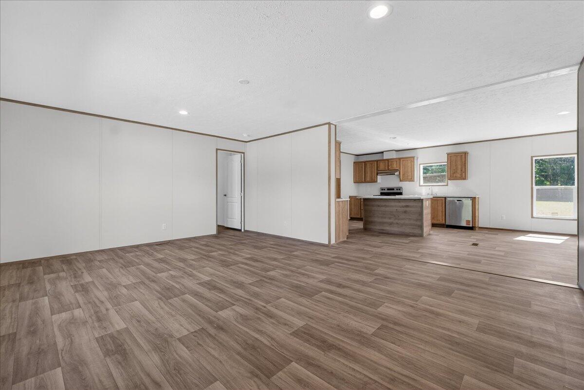 348 Plowground Road Cross, SC 29436 - Photo 9 of 47 08-Taylor Ragusett - DSC01868