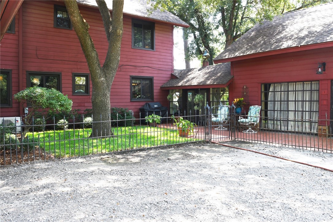 1747 Highway 84 Mexia, TX 76667 - Photo 14 of 72