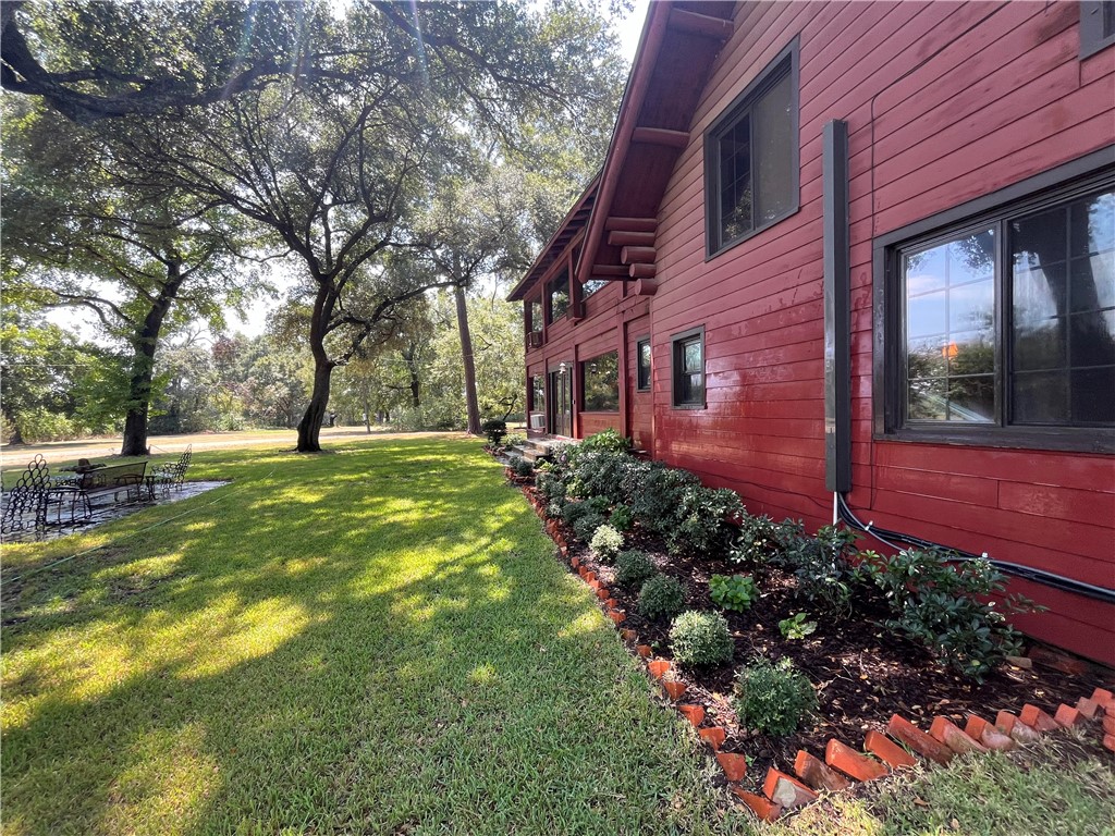 1747 Highway 84 Mexia, TX 76667 - Photo 15 of 72