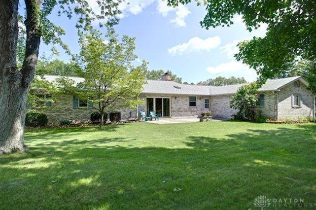 8464 Chambersburg Road Huber Heights, OH 45424 - Photo 28 of 44