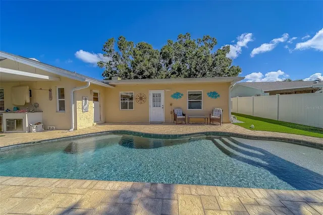 $8,000 | 14414 91st Avenue North, Seminole, FL 33776