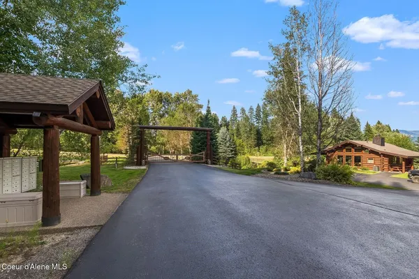 $259,000 | 534 Saddleback Drive, Naples, ID 83847