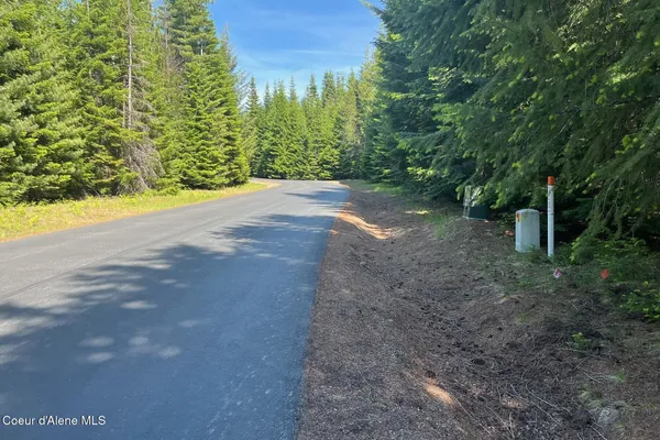 $259,000 | 534 Saddleback Drive, Naples, ID 83847