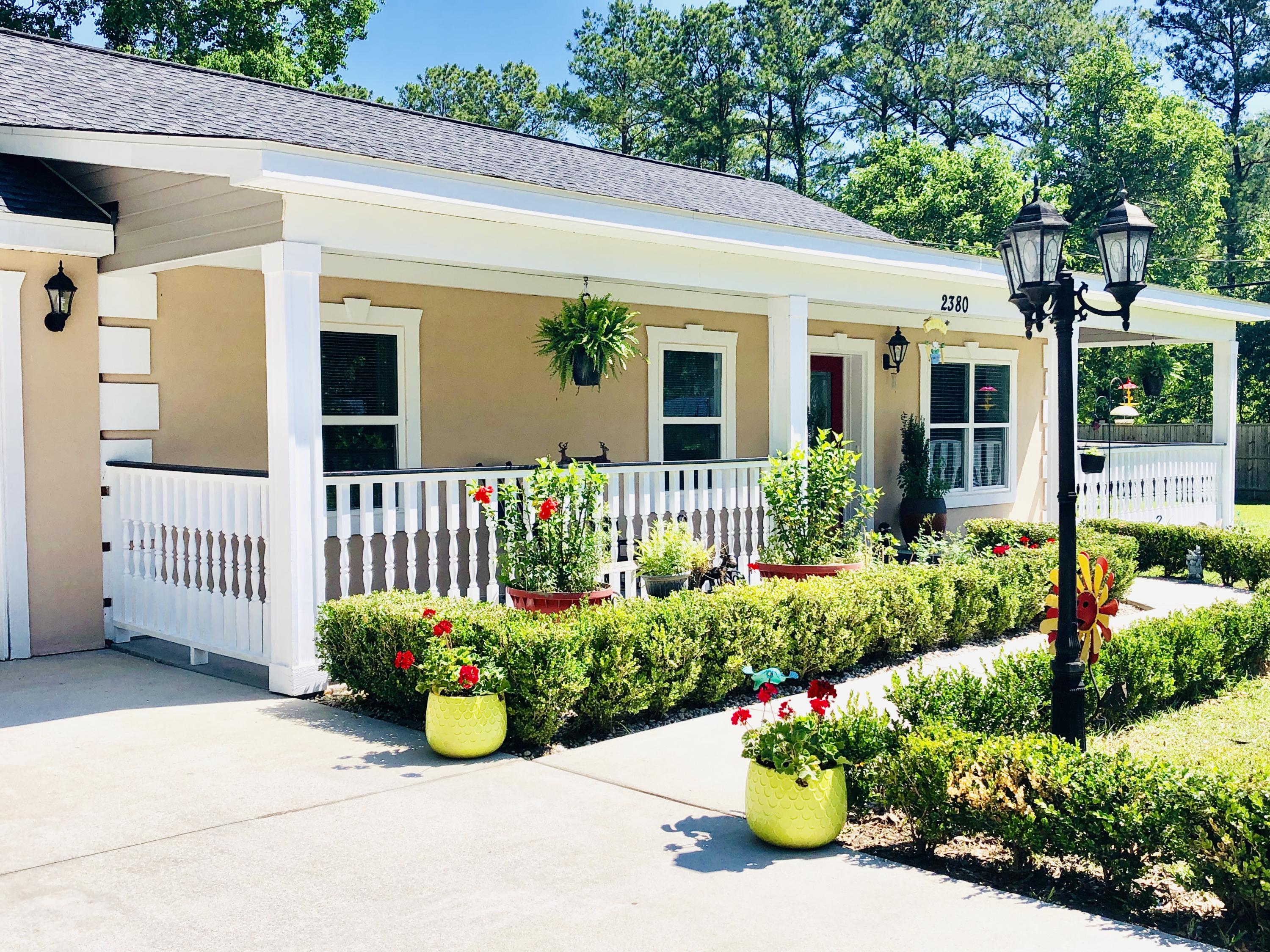 2380 Otranto Road North Charleston, SC 29406 - Photo 4 of 36 452C1556-EA8F-4FA1-A603-6E18E073303A