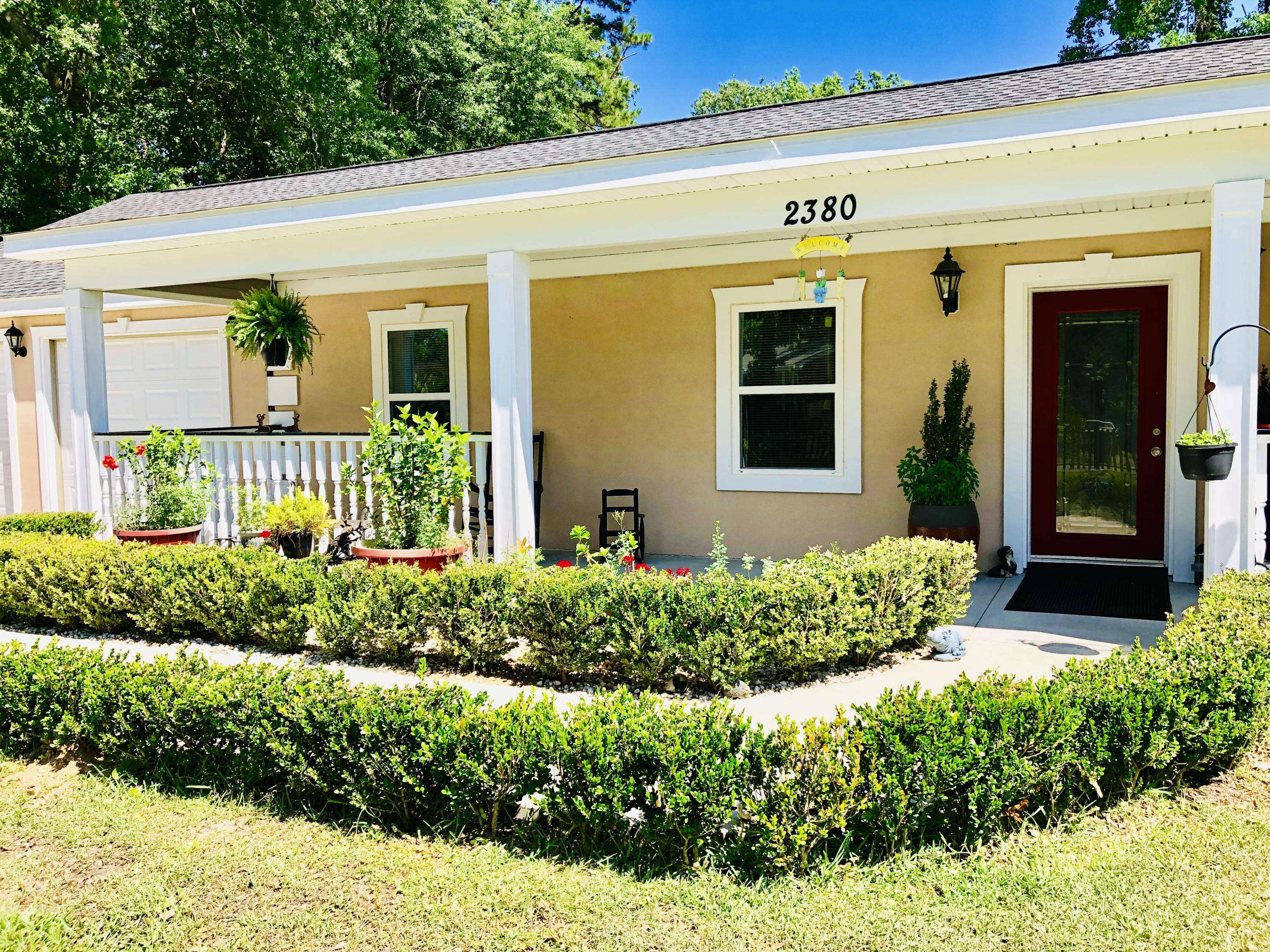 2380 Otranto Road North Charleston, SC 29406 - Photo 5 of 36 8CC97452-3A55-48A5-80DE-CA9CE2CD1240