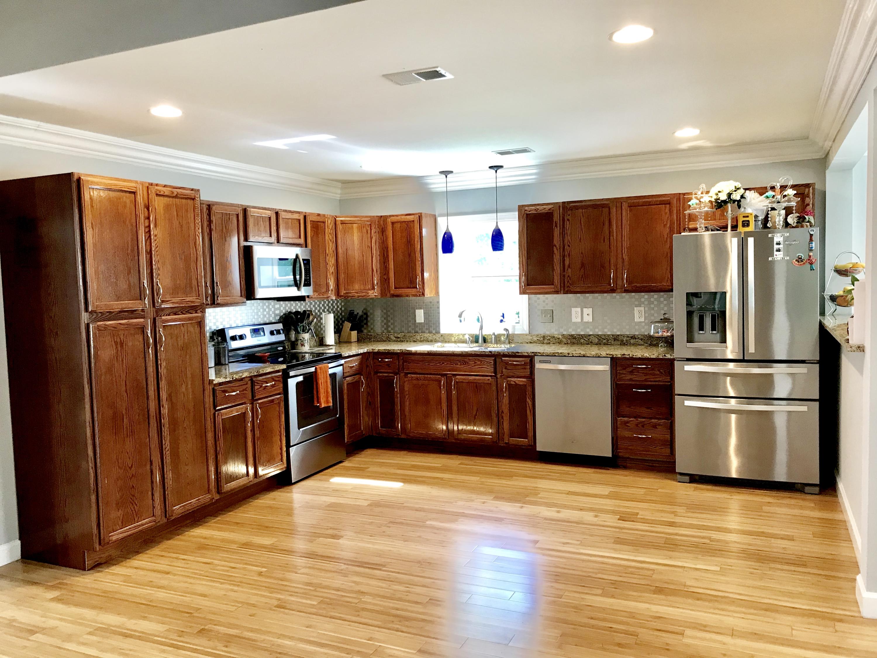 2380 Otranto Road North Charleston, SC 29406 - Photo 9 of 36 3821AD66-45A7-433C-A43B-6BC0F6E82D99